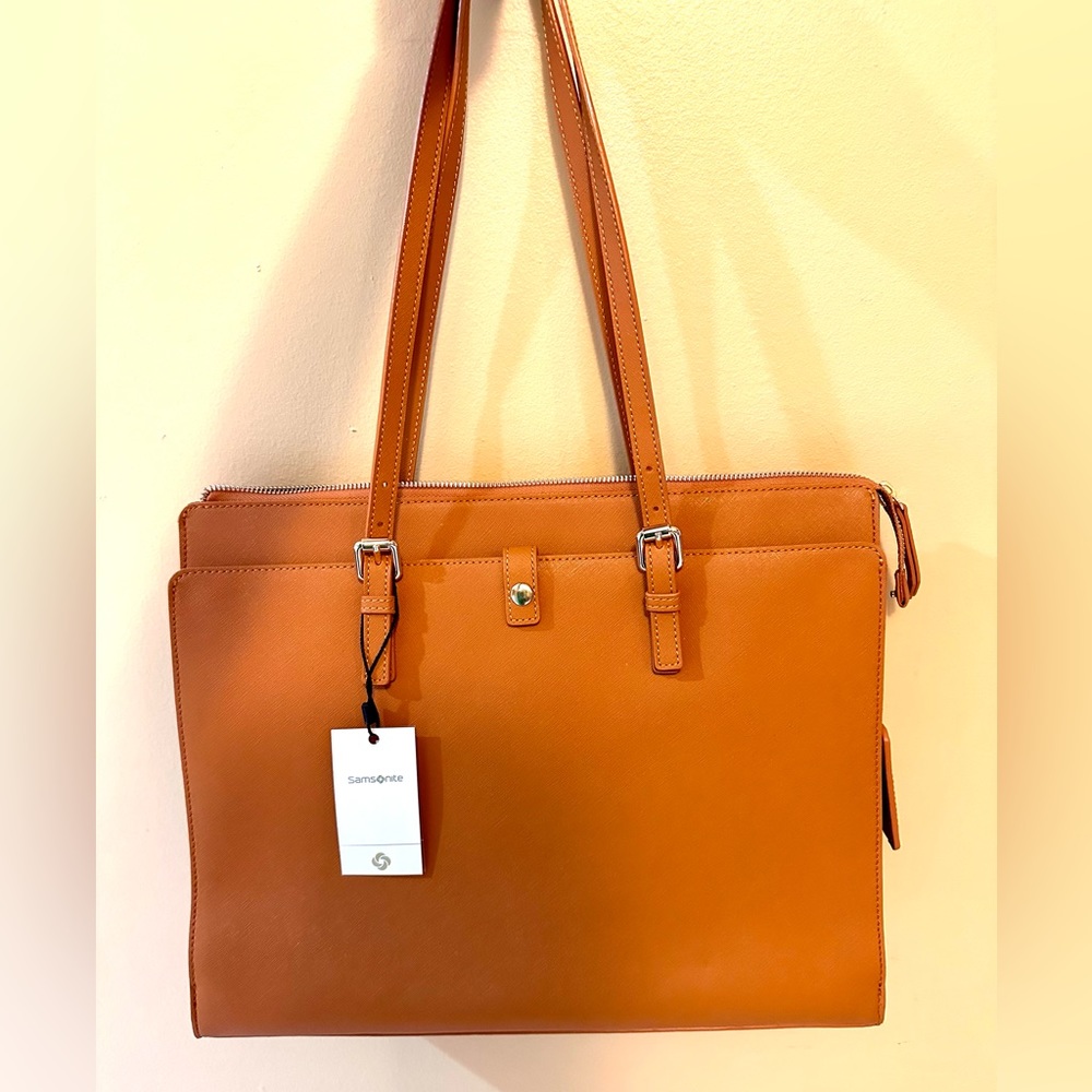 Brand new brown computer leather bag.